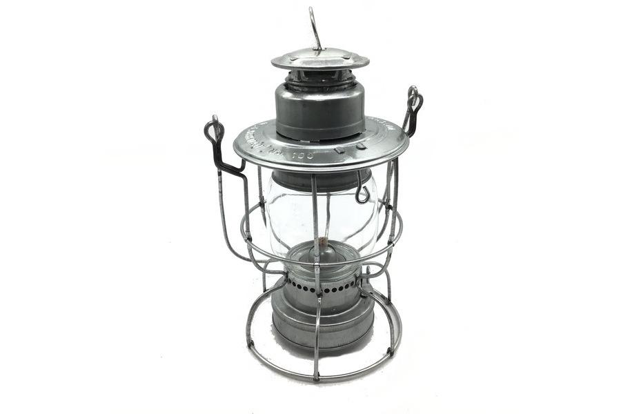 W.T.KIRKMAN(WTカークマン)社製の復刻版レイルロードランタン WATCMAN