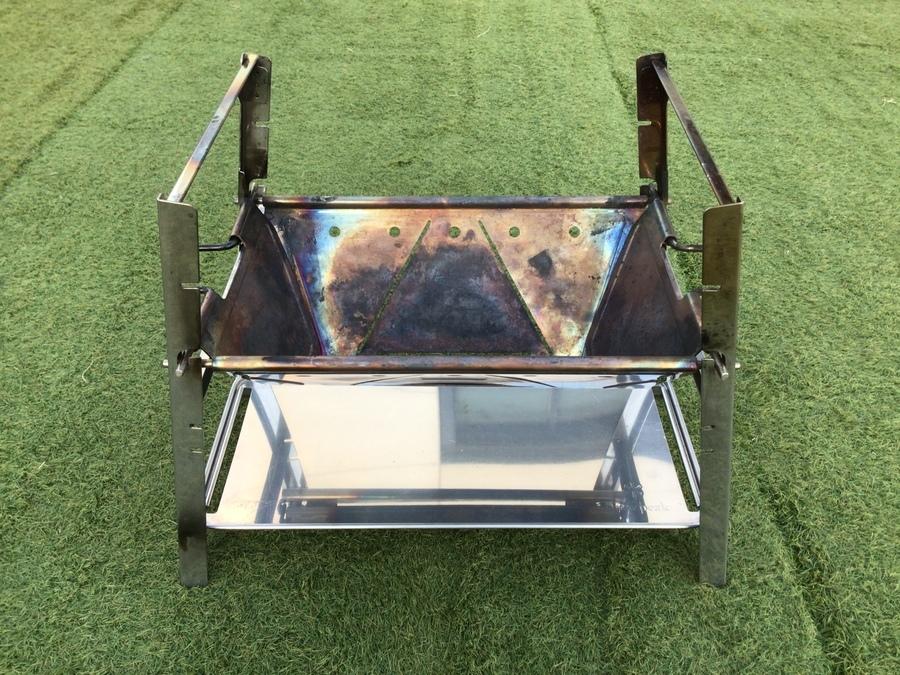 ソロキャンプに特化したスノーピークの質実剛健な焚火台SR！[2021.12