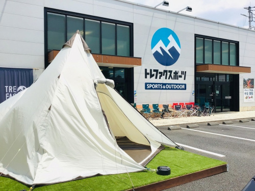 話題の新鋭ブランドUJack(ユージャック)のワンポールテント「デザート