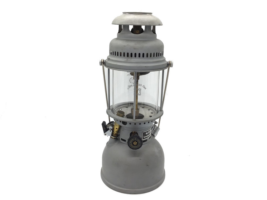 ドイツ軍仕様のPetromax(ペトロマックス) HK500 カッコ良い専用ケース