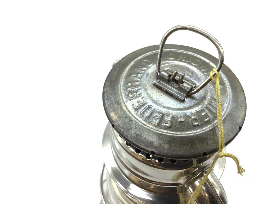 現行のジンクとは違い光沢のある錫メッキカラー！FEUERHAND