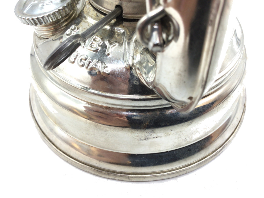 現行のジンクとは違い光沢のある錫メッキカラー！FEUERHAND