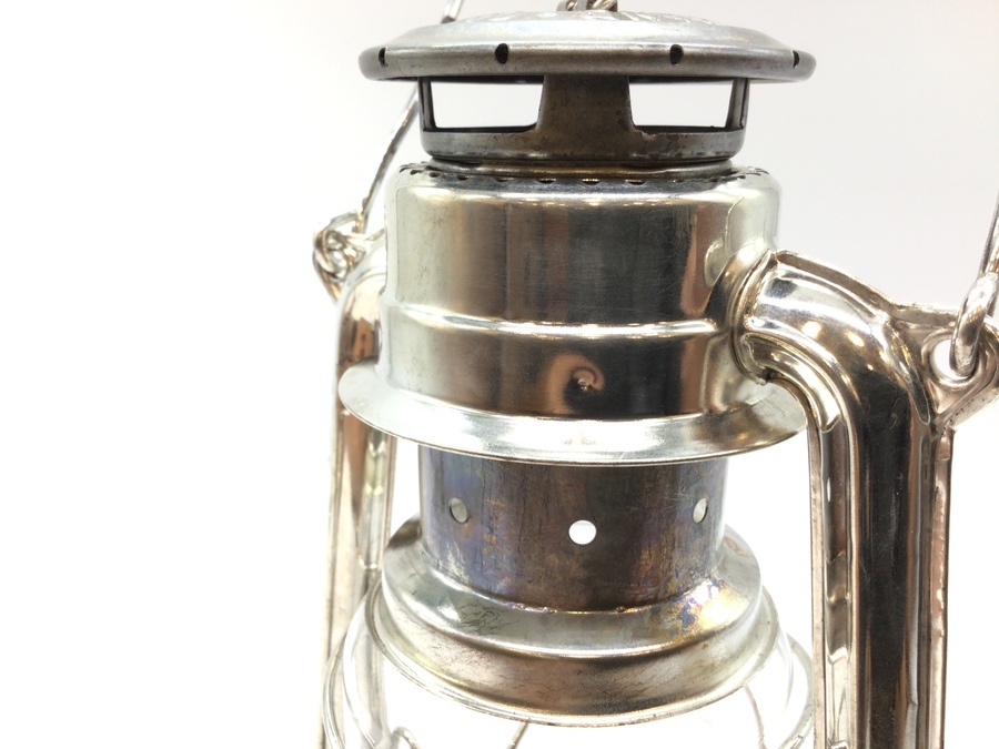 現行のジンクとは違い光沢のある錫メッキカラー！FEUERHAND