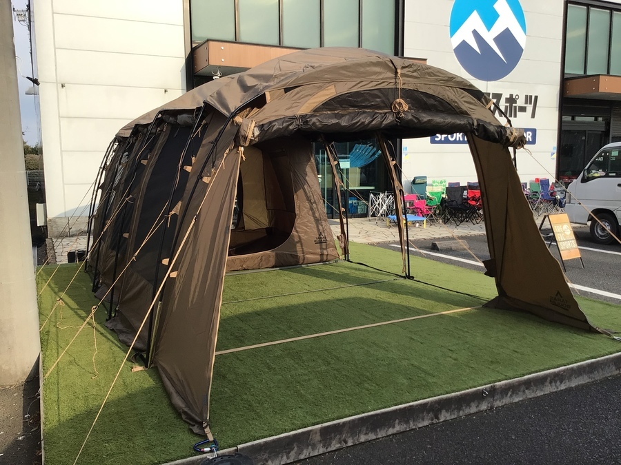 抜群の通気性を誇るタラスブルバのキャタピラー2ルームシェルター