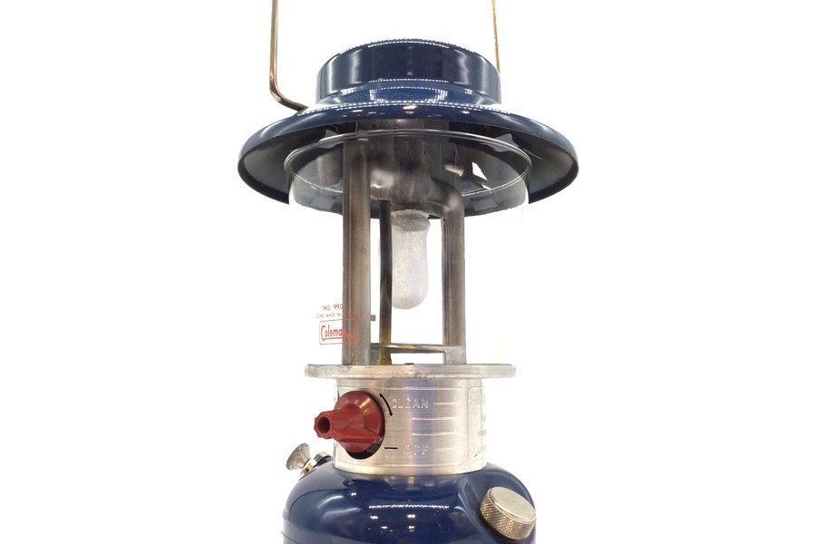 コールマンのランタン史上唯一無二の形状を持つ希少モデル331[2022.04