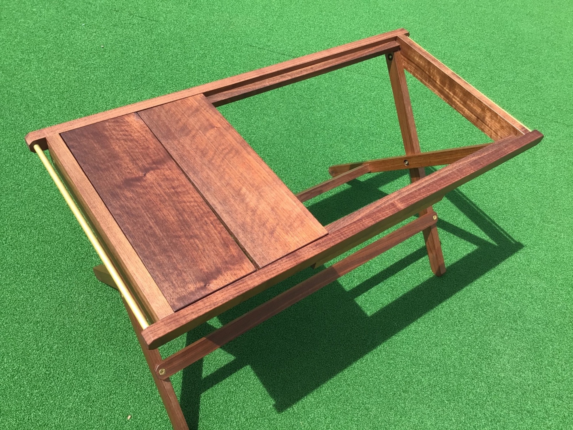 ウォルナット×真鍮の高級感あるIGT規格テーブル！0229の flow line