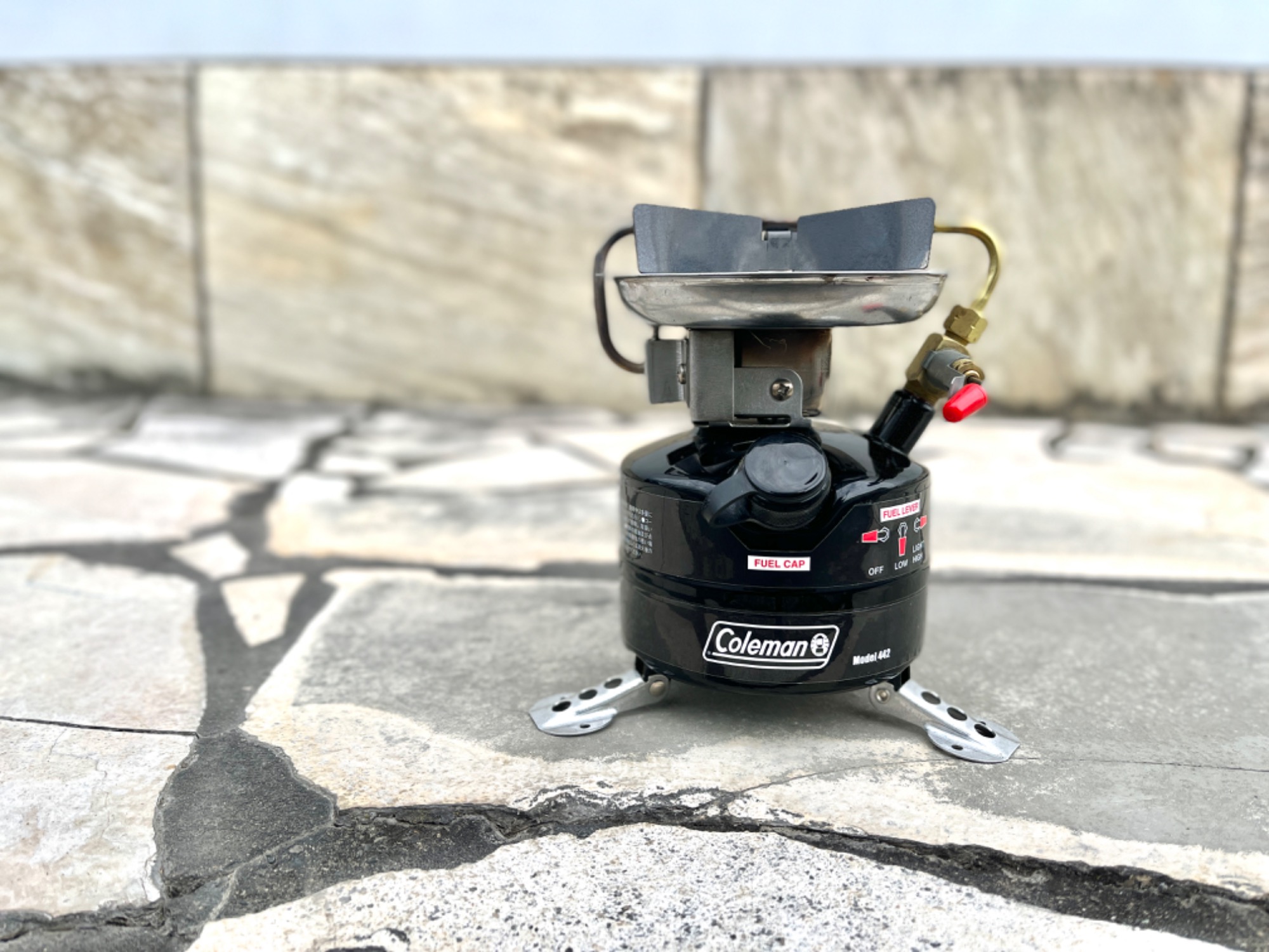 コンパクトなコールマンのフェザーストーブでいざ、ソロキャンへ