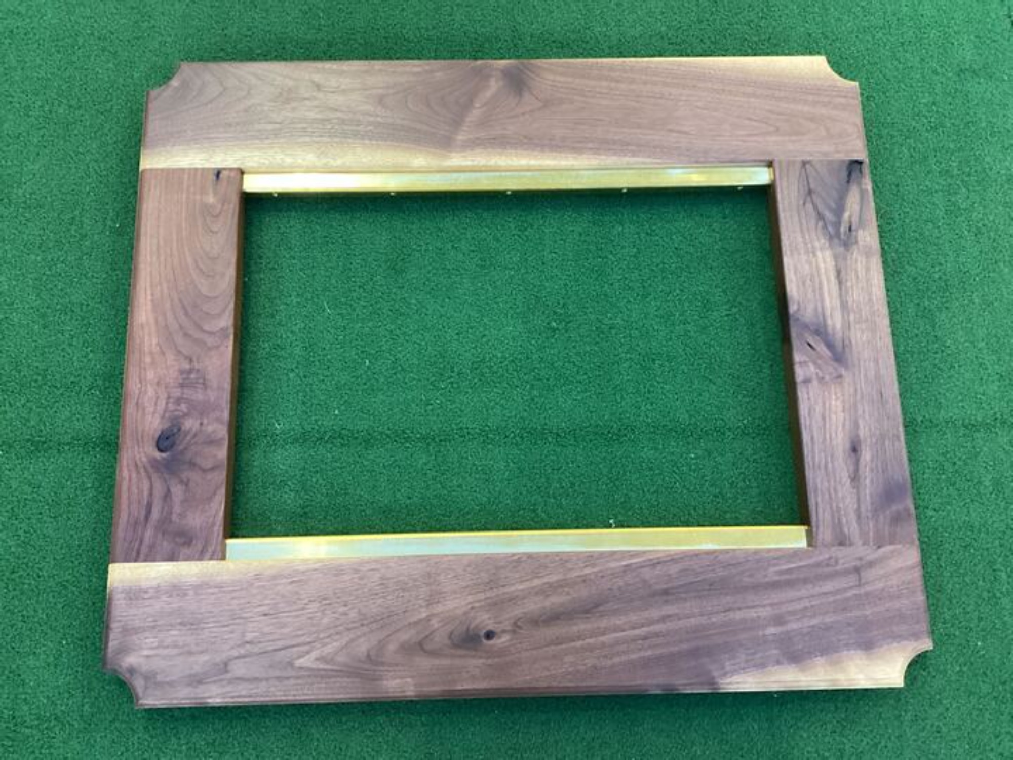 OLD MOUNTAINとNORAsのコラボで生まれた至極の逸品、NORAsフレーム