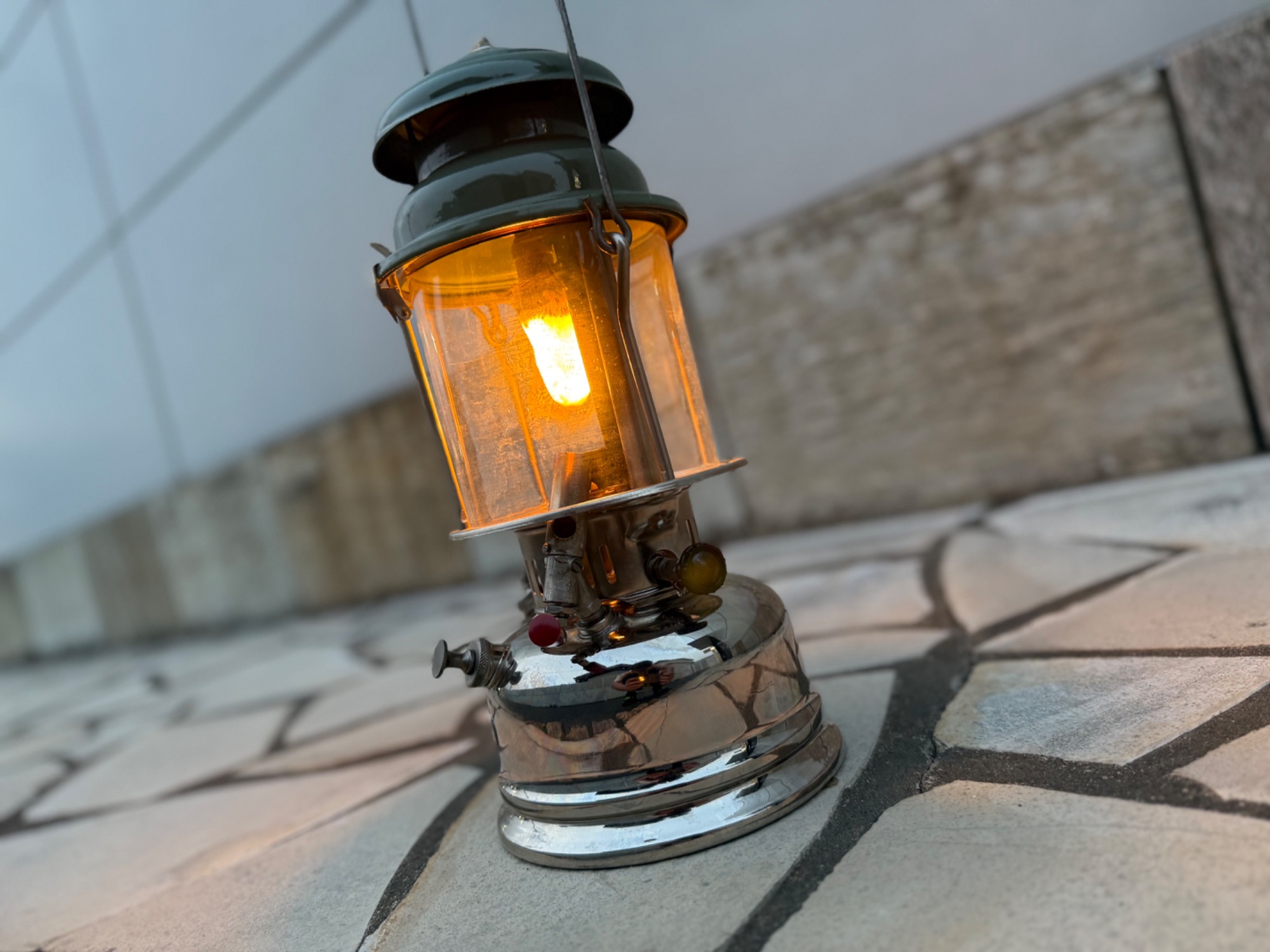 なかなか見れない希少な個体！プリムスのケロシンモデルのランタン No