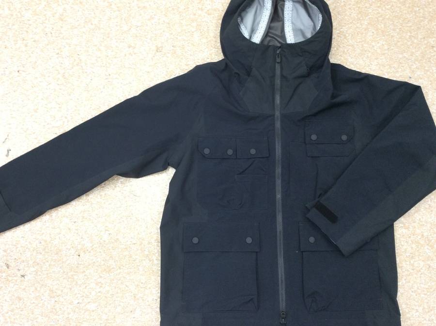 TFスポーツ柏店】ホワイトマウンテニアリング GORE-TEXジャケット入荷