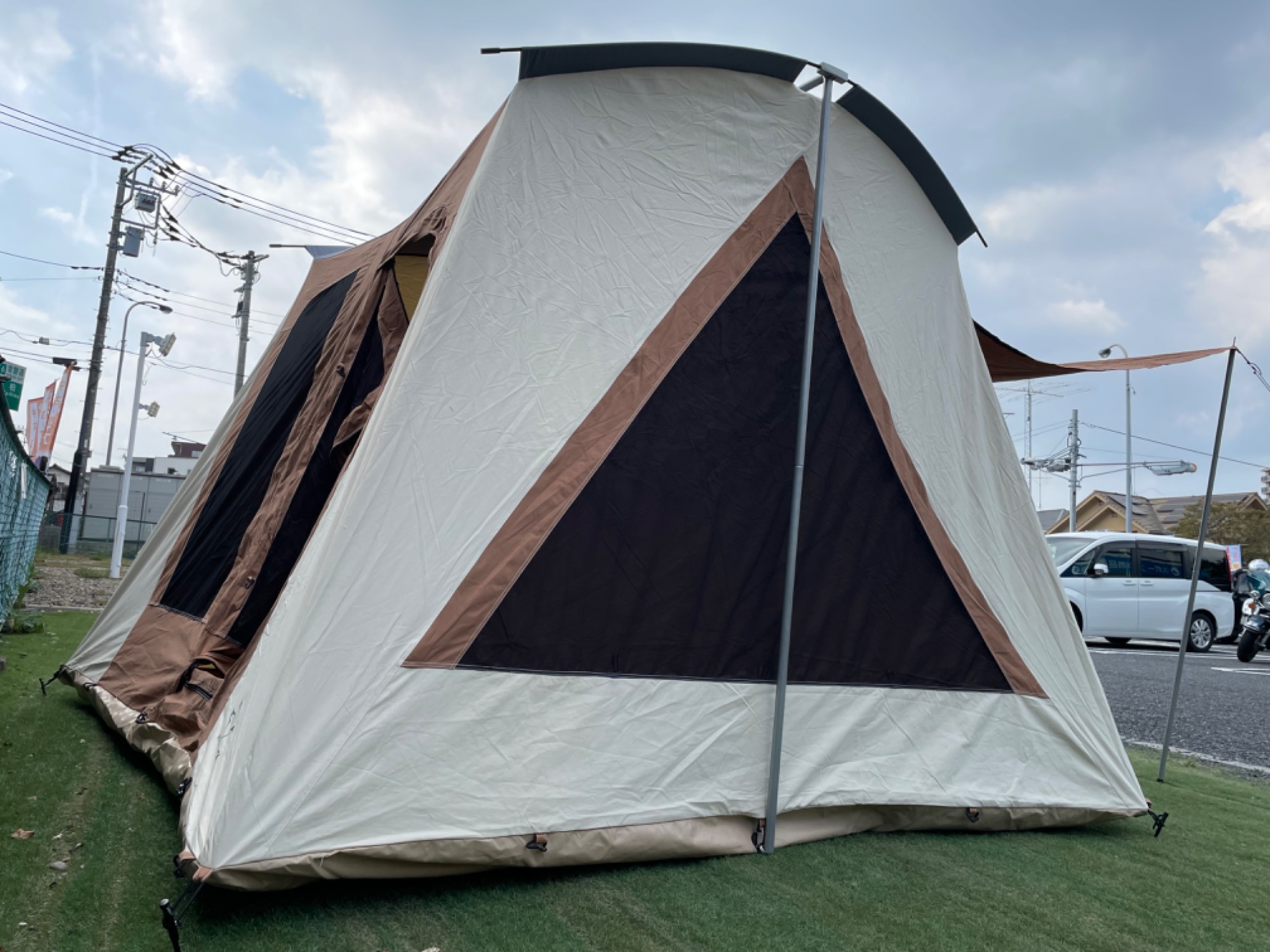 被らないロッジテント！ホワイトダックアウトドアのスプリングバー