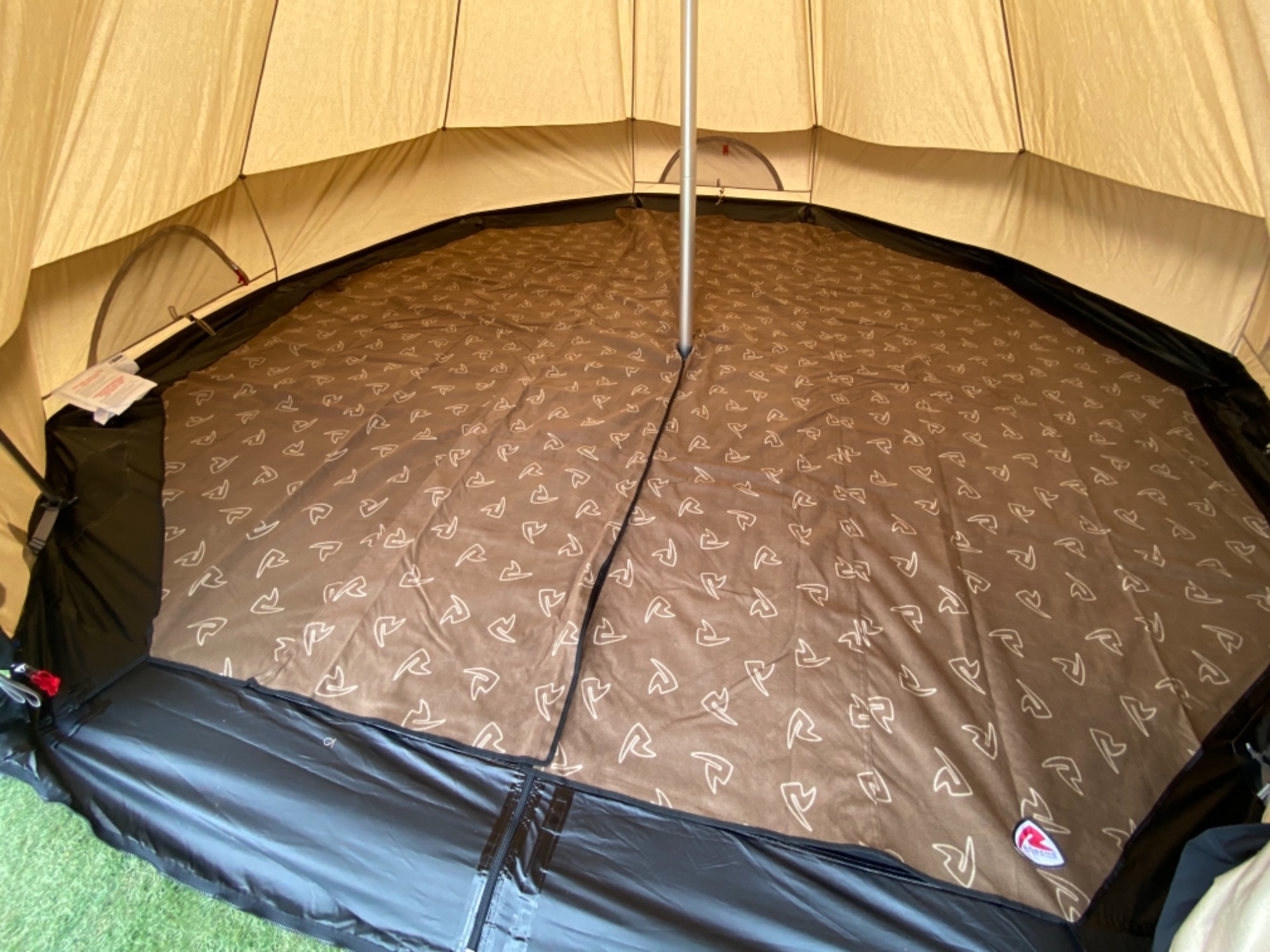 冬キャンプにピッタリ！ローベンスのクロンダイクが人気な理由[2022.09