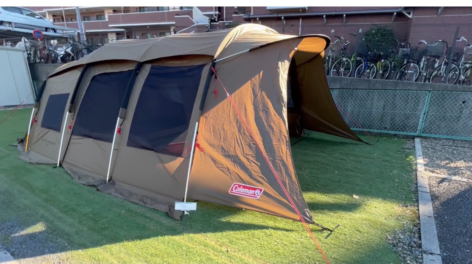 ファミリー向けで被らないテント！Coleman【アテナトンネル2ルーム