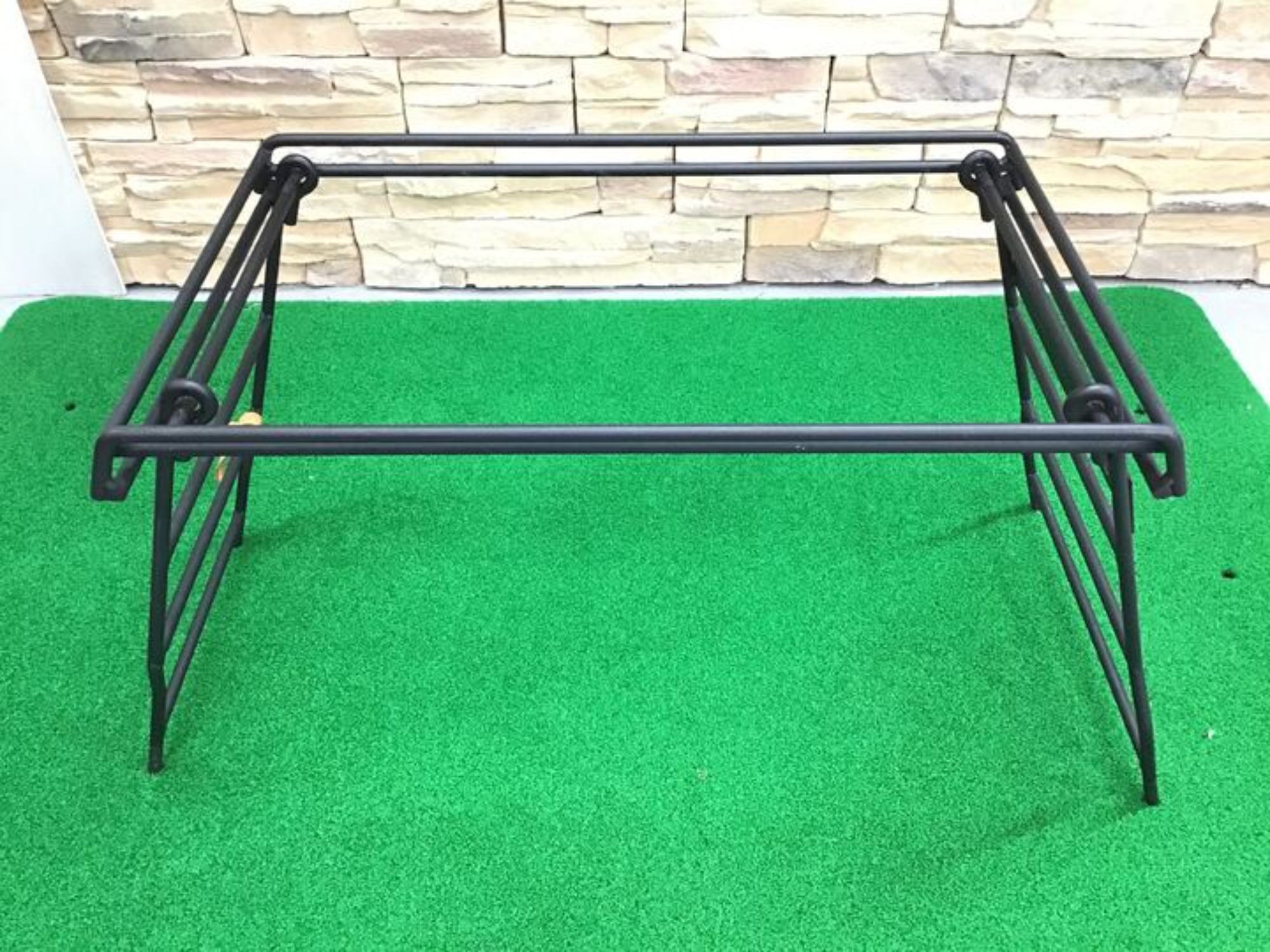 インテリアとしてもおススメ！ブラックデザインのアイアンラック葉月