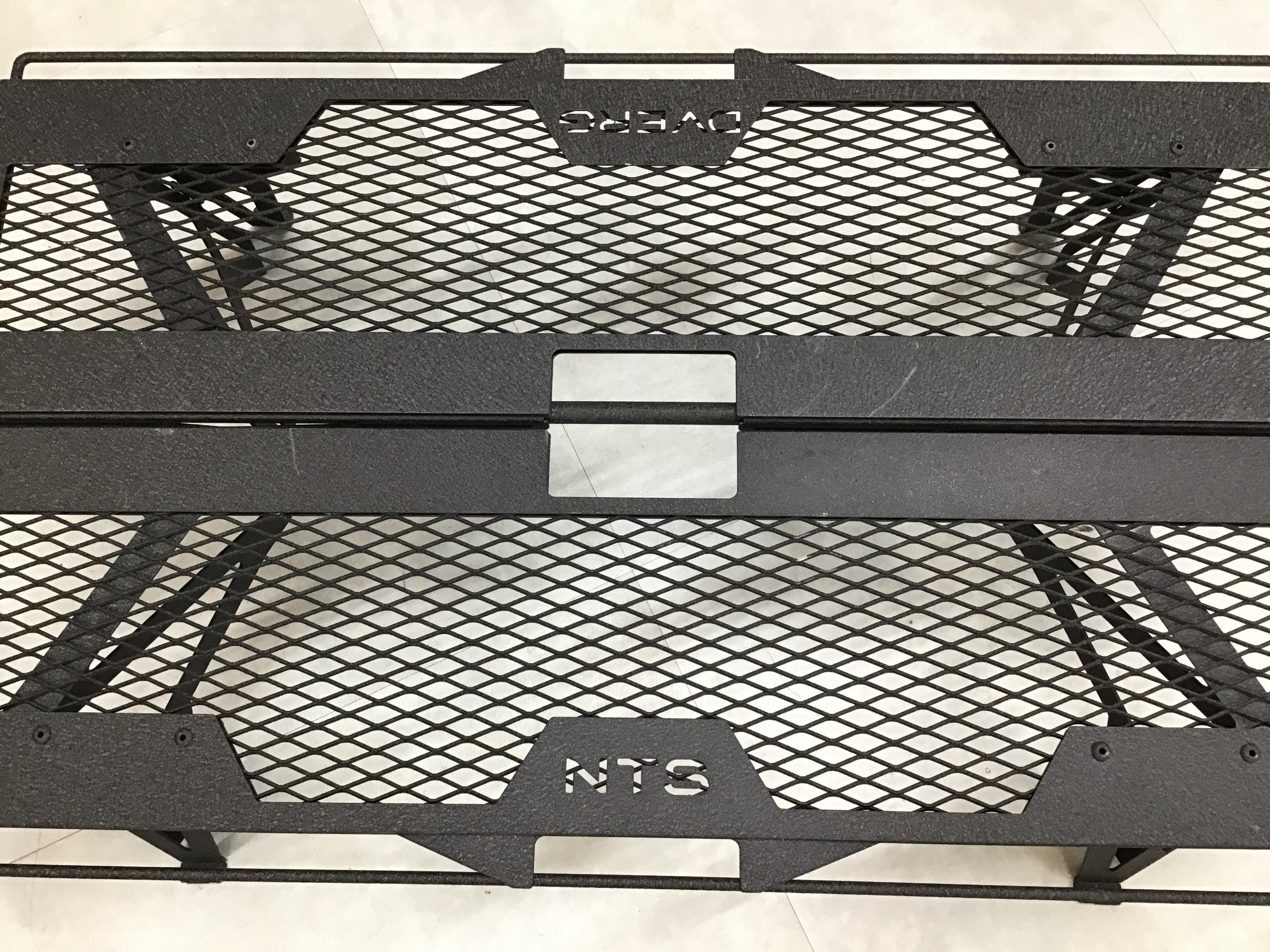 ドベルグ×ネイチャートーンズの注目ギア！ワンハンドカフェテーブル