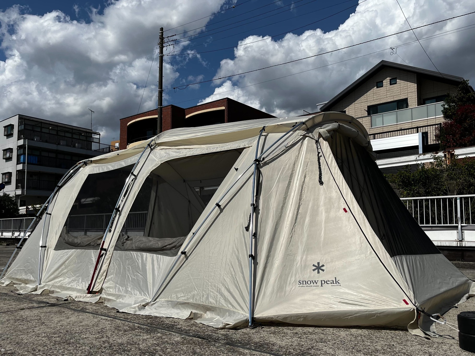 不動の人気モデルからMサイズが登場。ランドロックM入荷しました