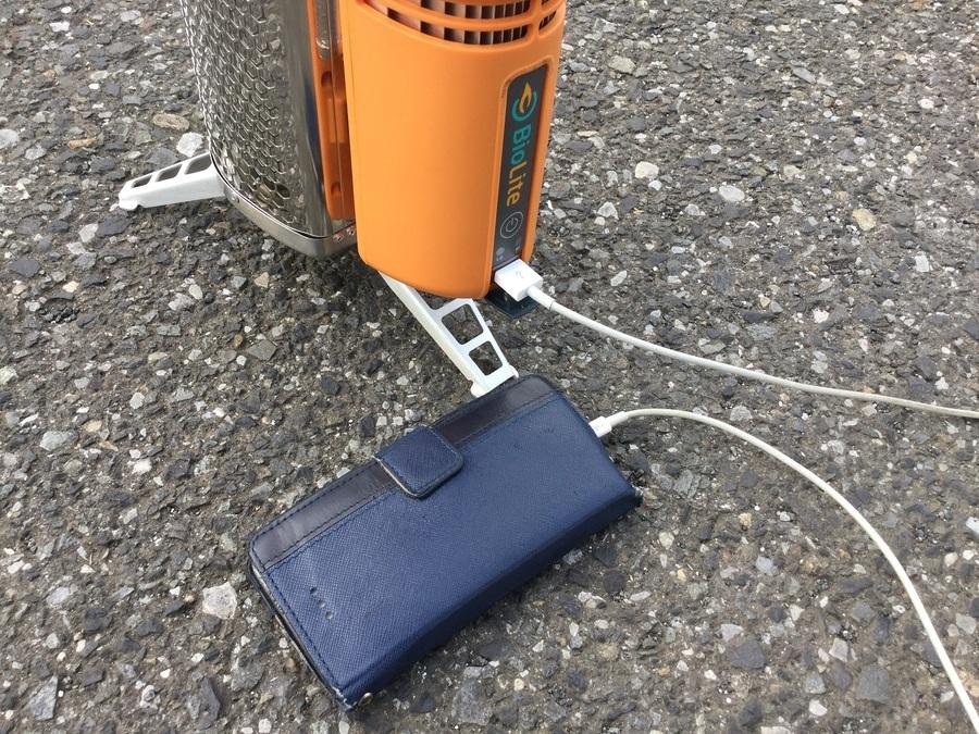 焚火と発電の二刀流！？Biolite(バイオライト)のキャンプストーブ
