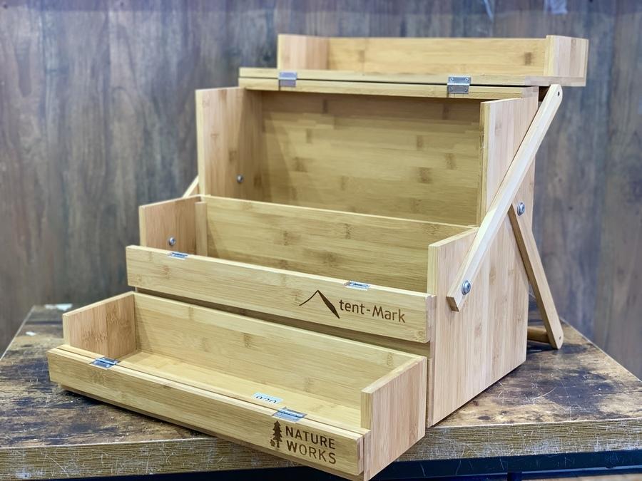 テンマクデザインの ワーカーズオカモチは ギアも調味料も収納上手