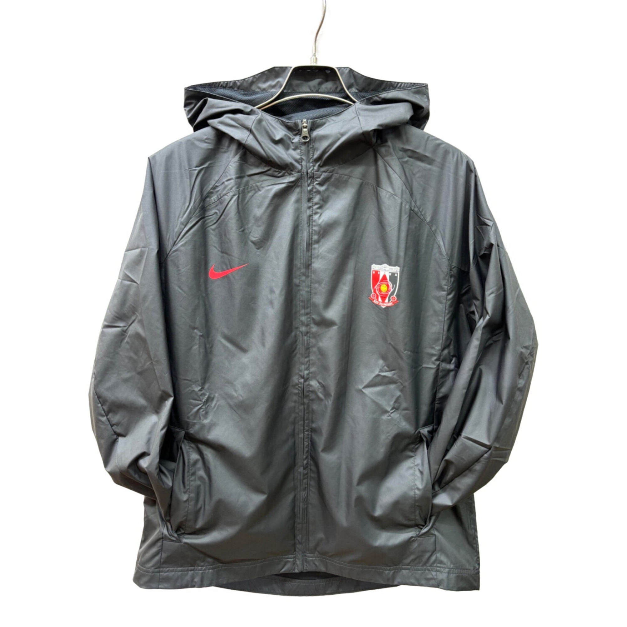 浦和レッズ特集！最新モデルのウェアや遠藤 航選手のユニフォームも