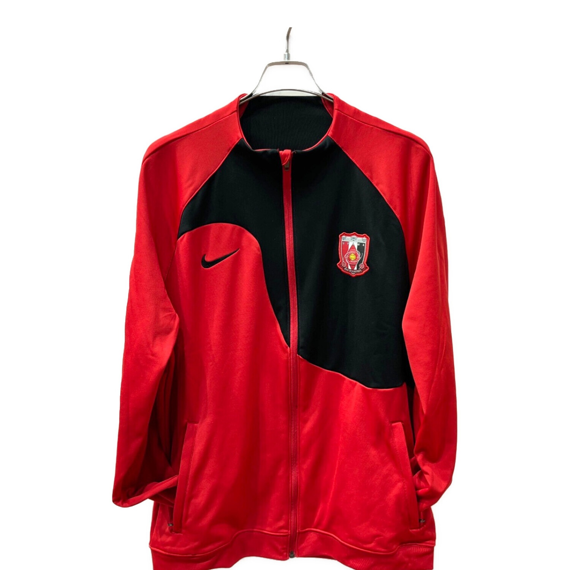 浦和レッズ特集！最新モデルのウェアや遠藤 航選手のユニフォームも