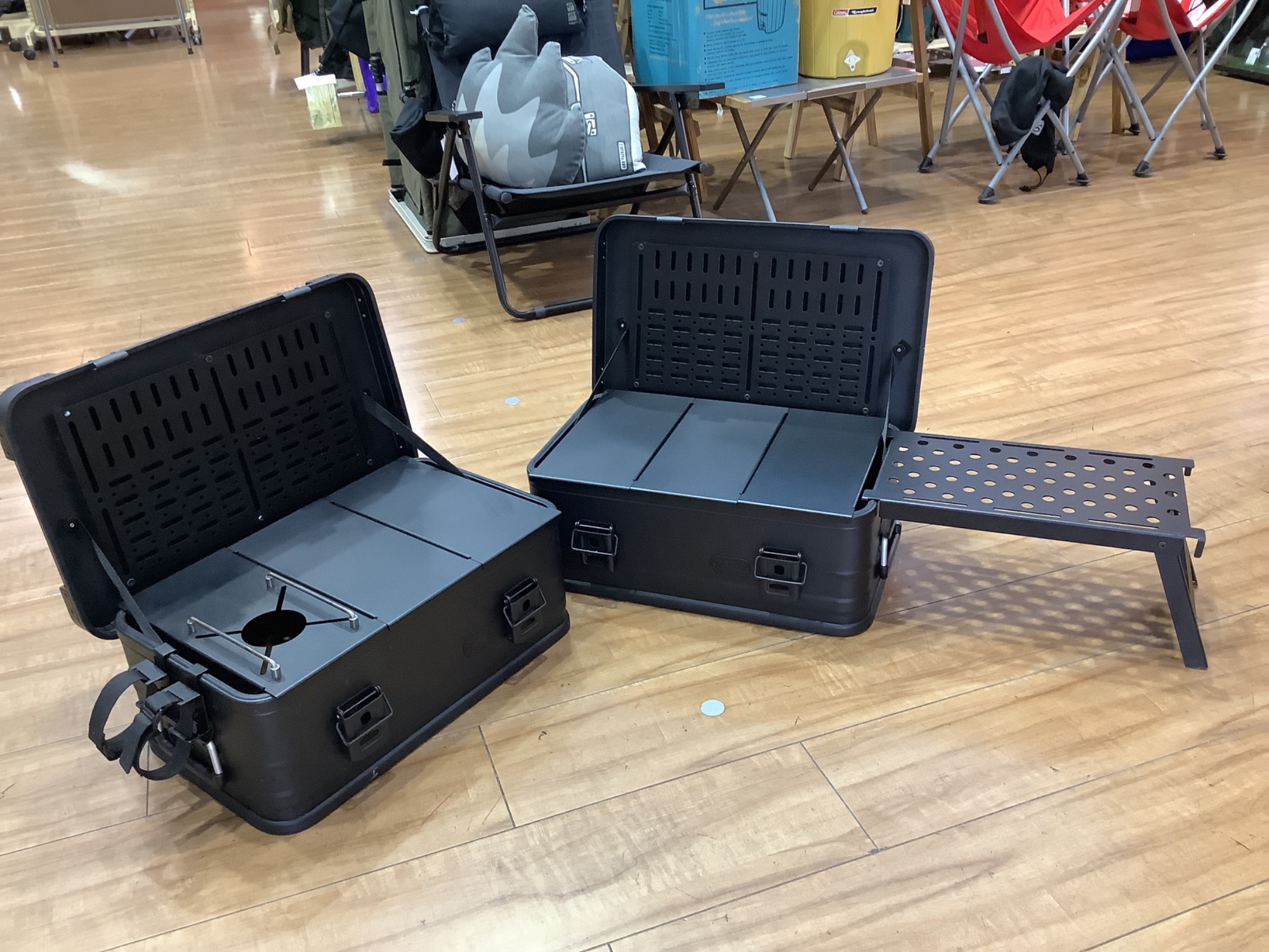 沼にハマるキャンパー多数！最先端のコンテナカスタムVENTLAXパンドラ