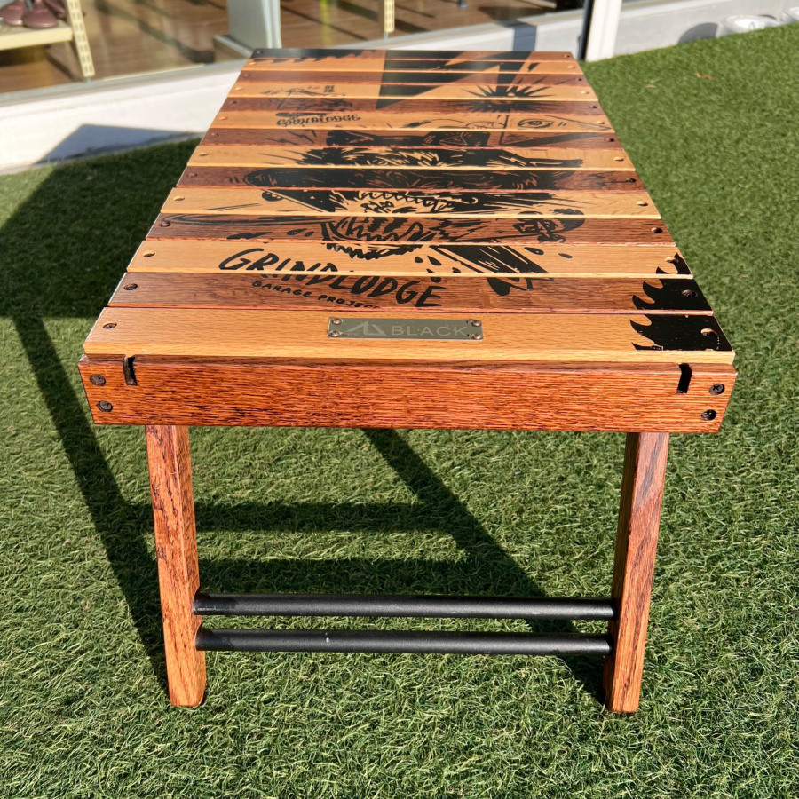 ブラックデザイン ハレテーブル入荷！グラインドロッヂの豪華生刷り