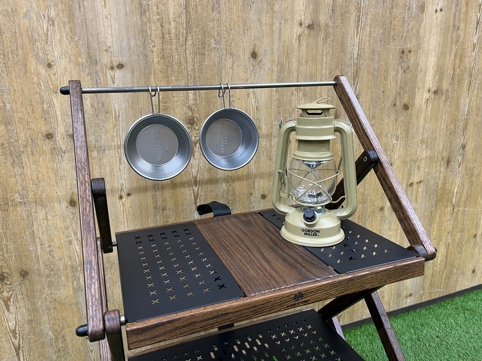 アイアン×ウッド！見た目も機能性も◎なKIMICAMPの3段ラック！[2025.02