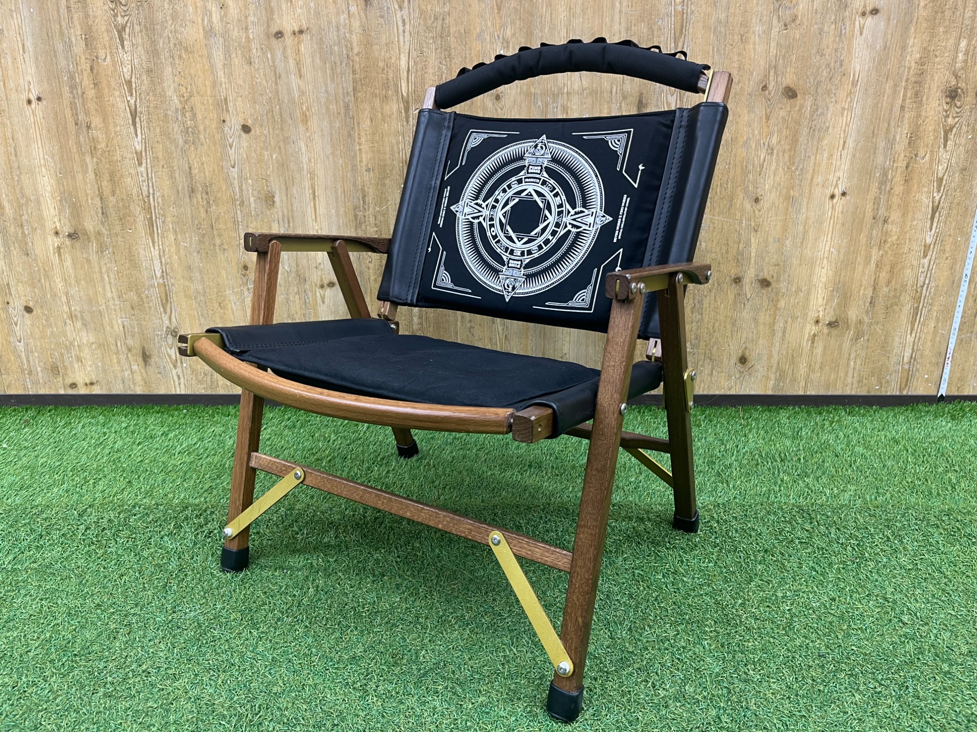 極上の座り心地！デバイスワークス×ピノワークスのDENIMNBARA