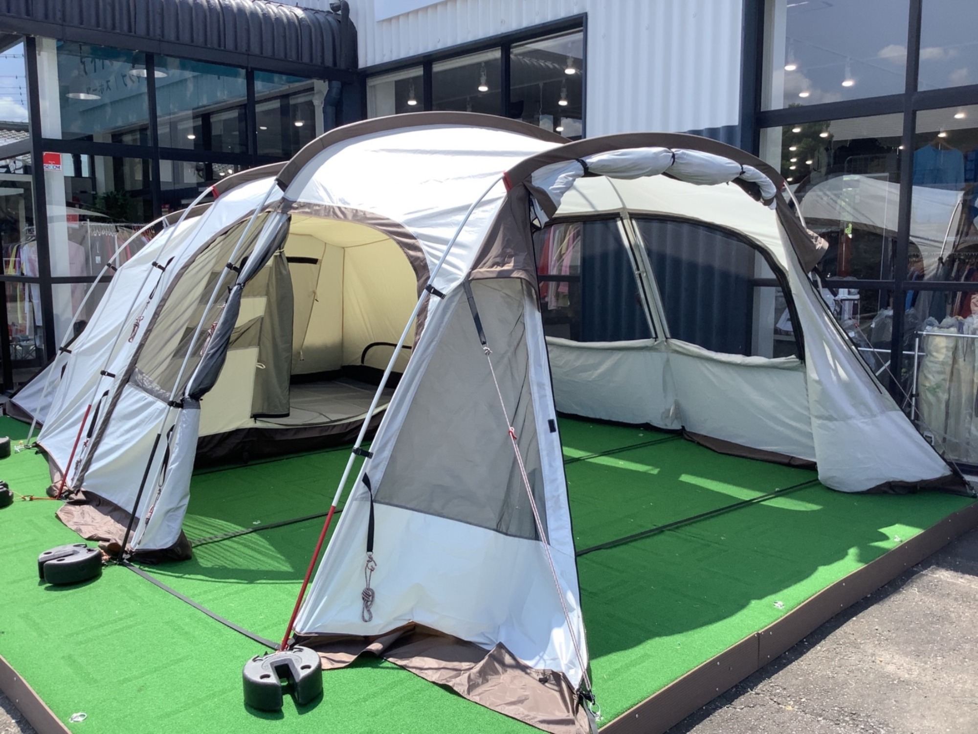 UJACKが誇る快適2ルームテントのベローズが入荷。[2023.08.06発行