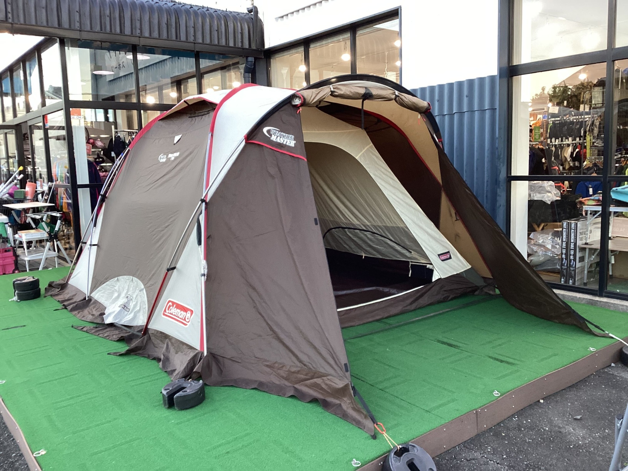 設営簡単で広々サイズ！コールマンのウェザーマスター4Sドームノトス