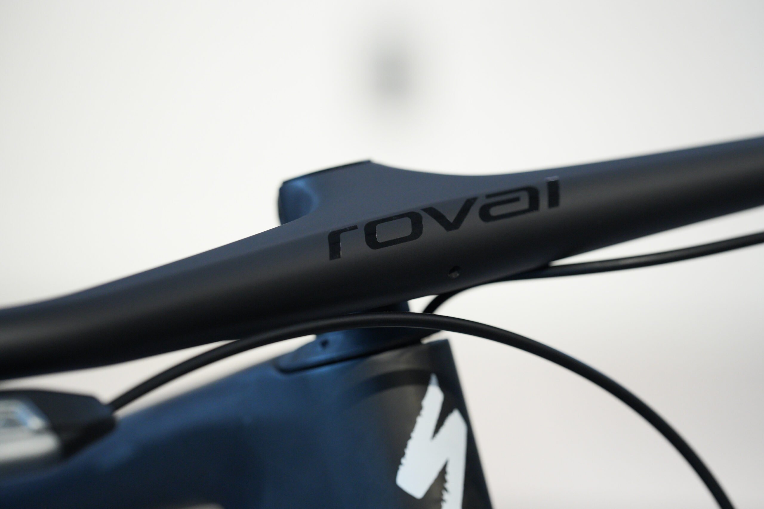 XC用ステム一体型ハンドル！ROVAL CONTROL SL COCKPIT