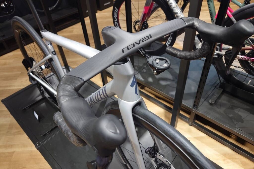 新カラー入荷】ロードバイク新色続々登場！ | スペシャライズド 名城