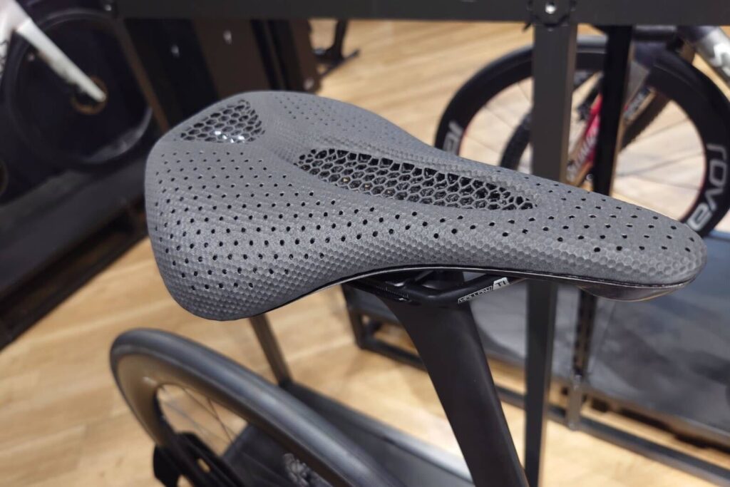 新カラー入荷】ロードバイク新色続々登場！ | スペシャライズド 名城