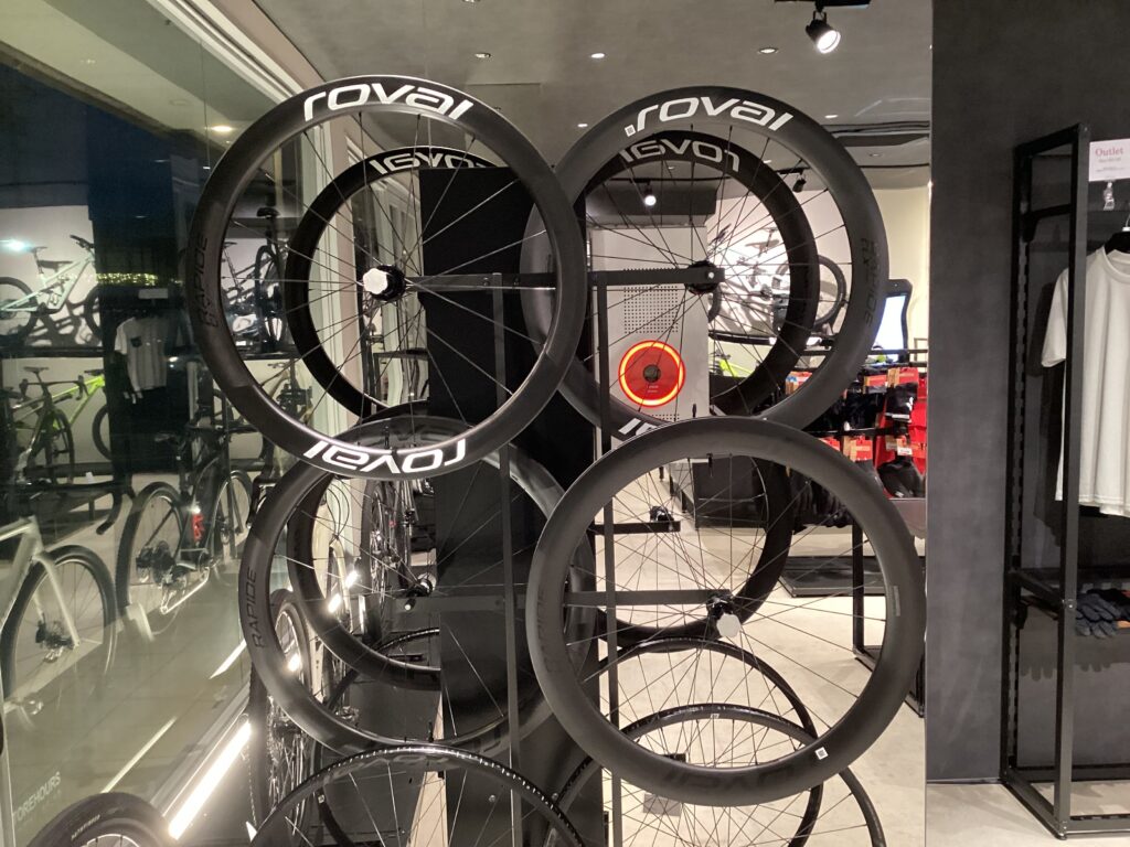 SPECIALIZED最高峰の激速ホイール''RAPIDE''がキター