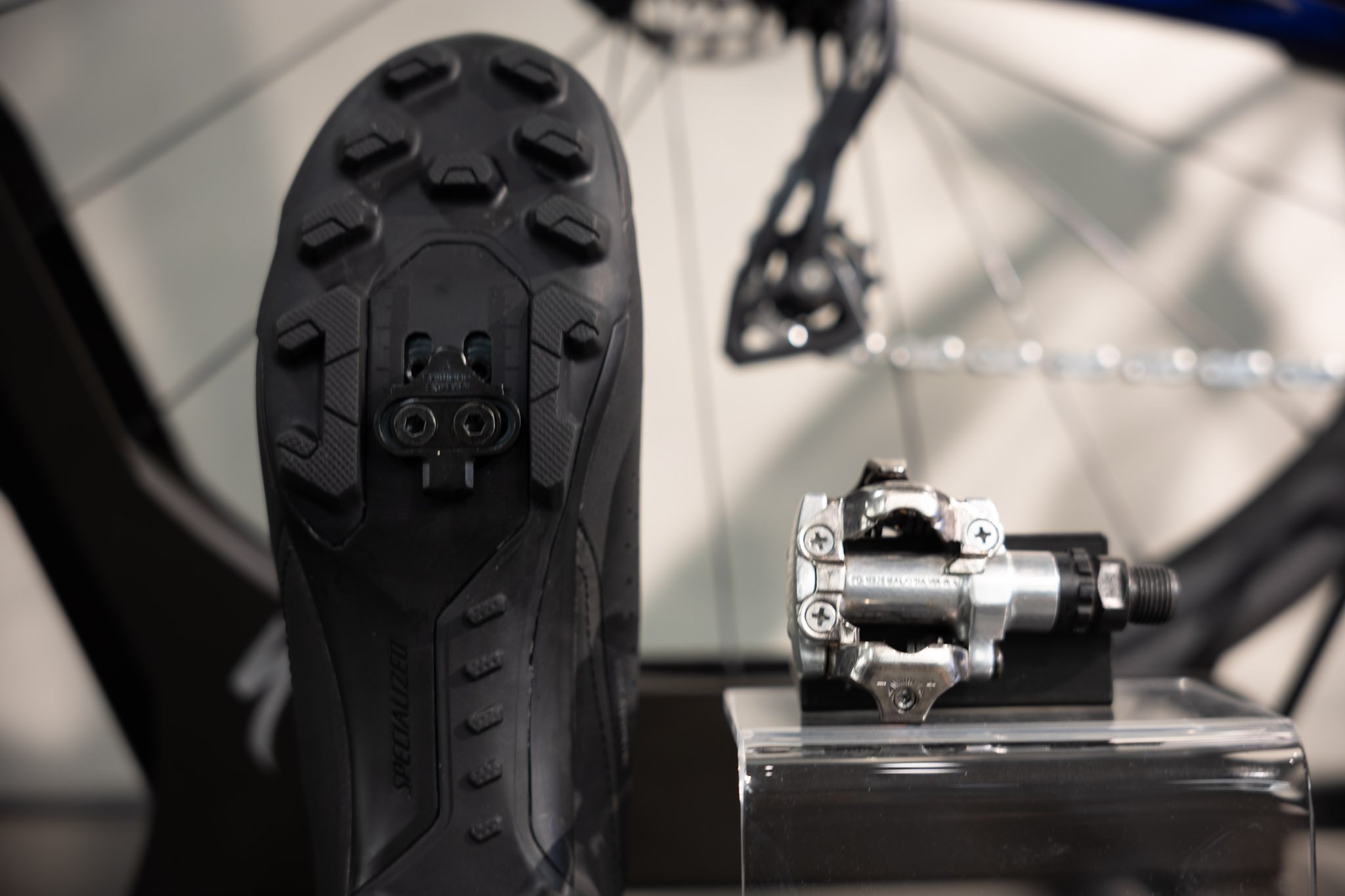 ロードバイクに慣れてきたら、ビンディングペダルにチャレンジ