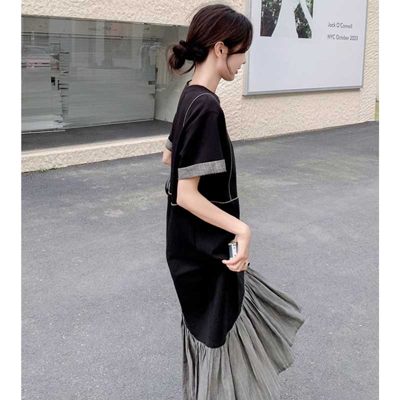 裾フリルブラックワンピース（黒）春/夏 ふわっと揺れる裾がフェミニン