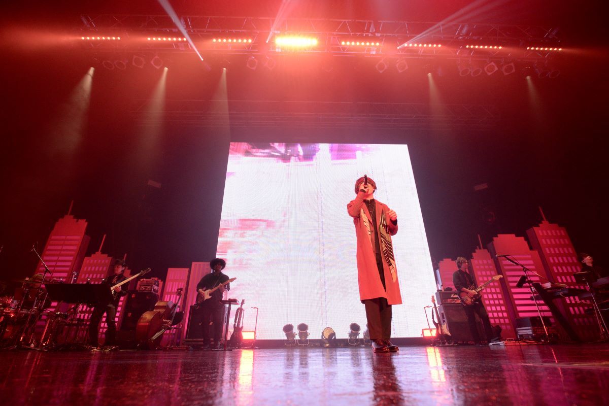 センラ 歌とダンスと遊び心で魅了したワンマンツアー東京公演を