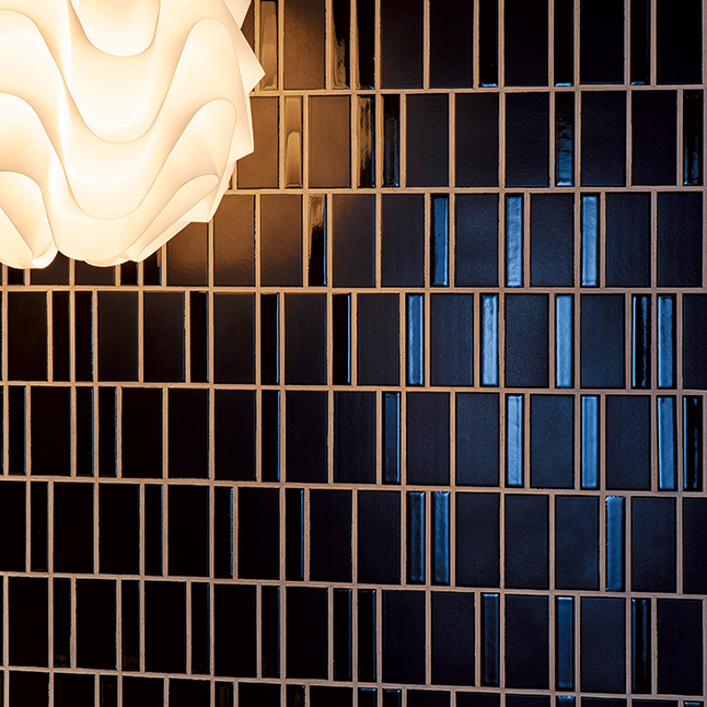 ウルタ | スワンタイル | 株式会社日東製陶所 株式会社TChic（ティー