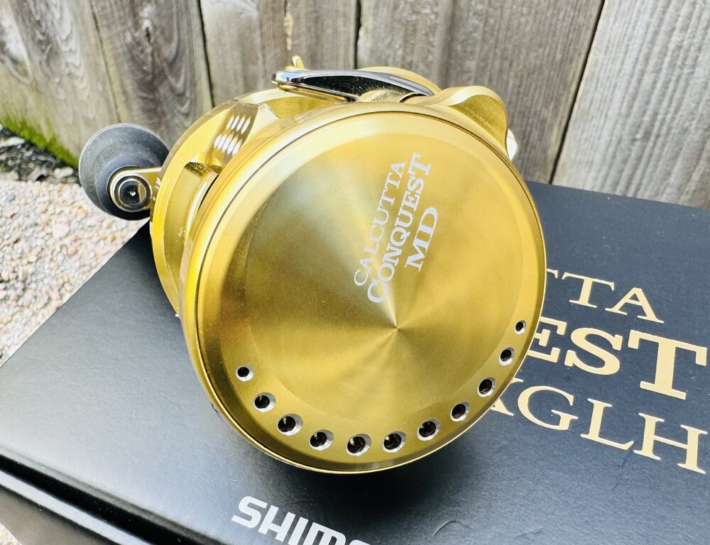 Shimano Calcutta Conquest MD XG 301 - Black Market - Swimbait