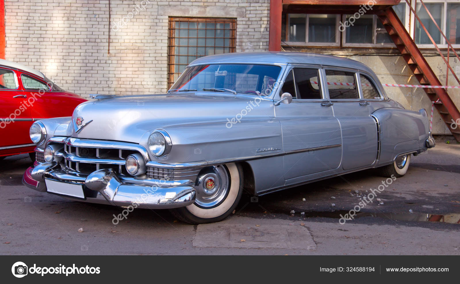 アメリカのヴィンテージキャデラックフリートウッドクラシックリムジン