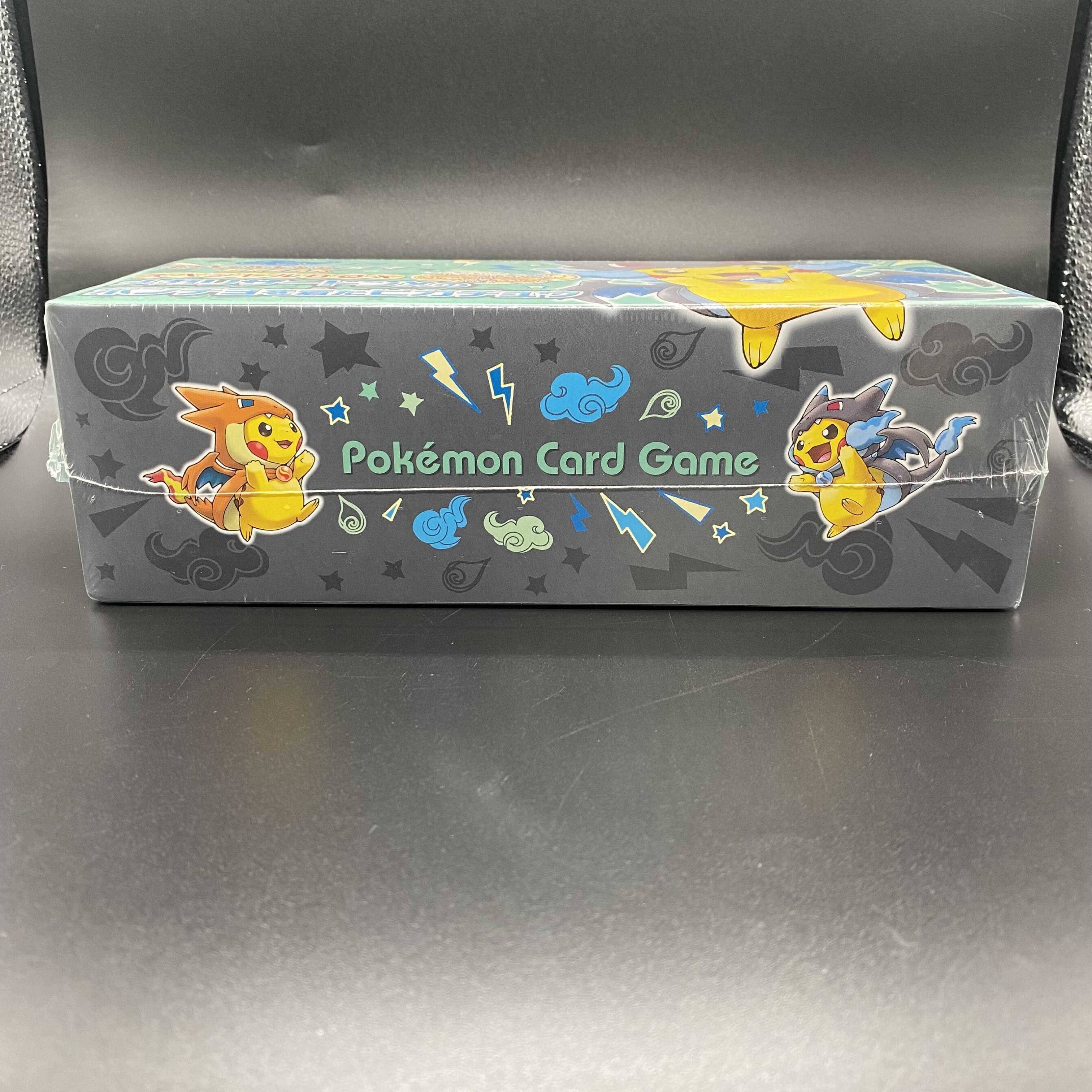 スペシャルBOX メガリザードンXのポンチョを着たピカチュウ 未開封BOX