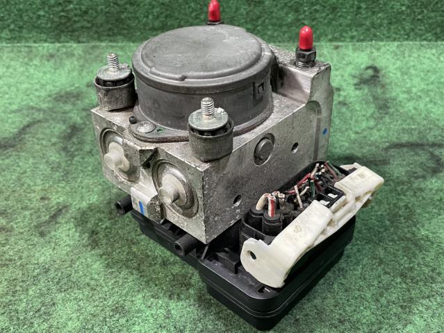 ABSアクチュエーター 44050-26092 KDH200V ハイエース 対応 高品質中古
