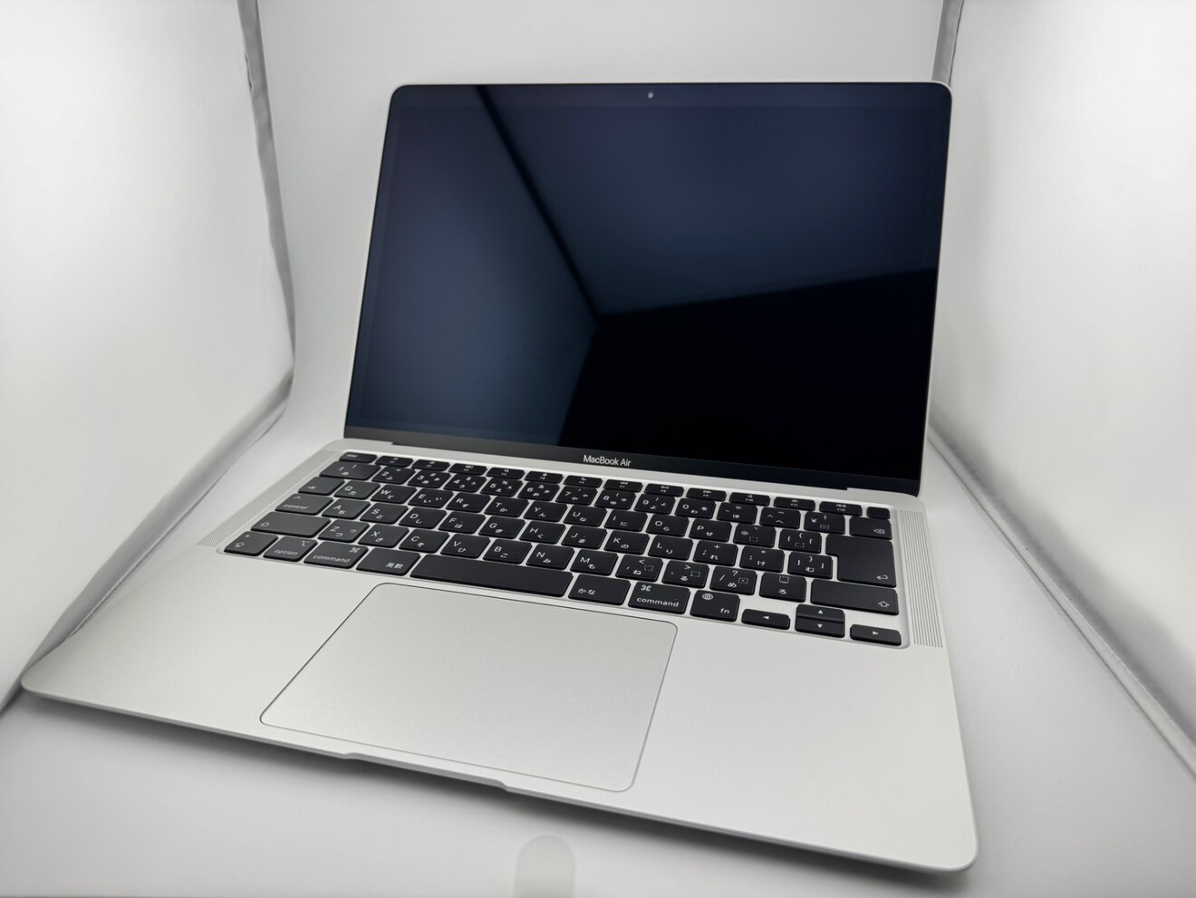 MacBook air M1 バッテリー99％