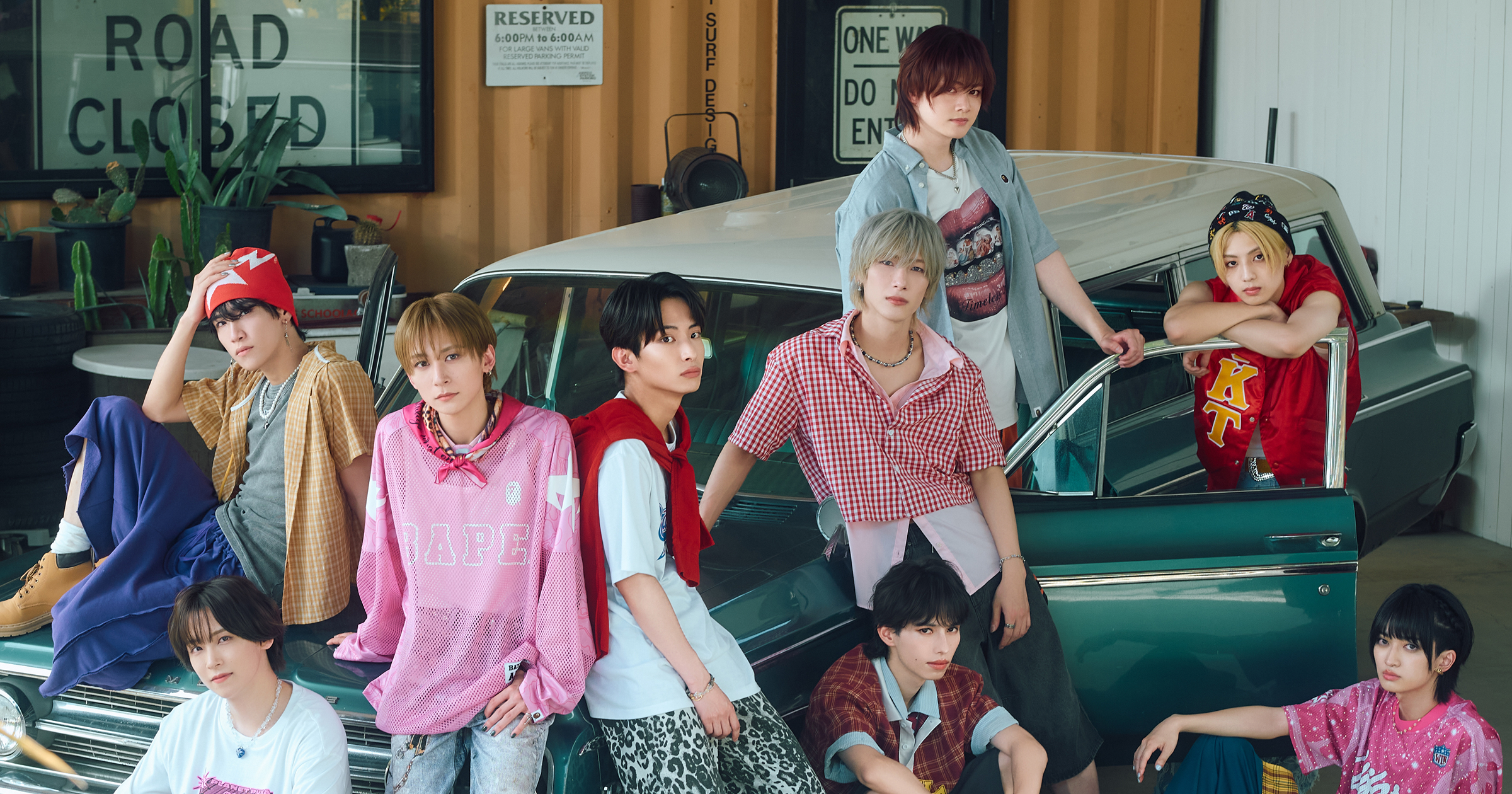 UNiFY「平成37年」発売記念 タペストリー展示＆店頭購入プレゼント