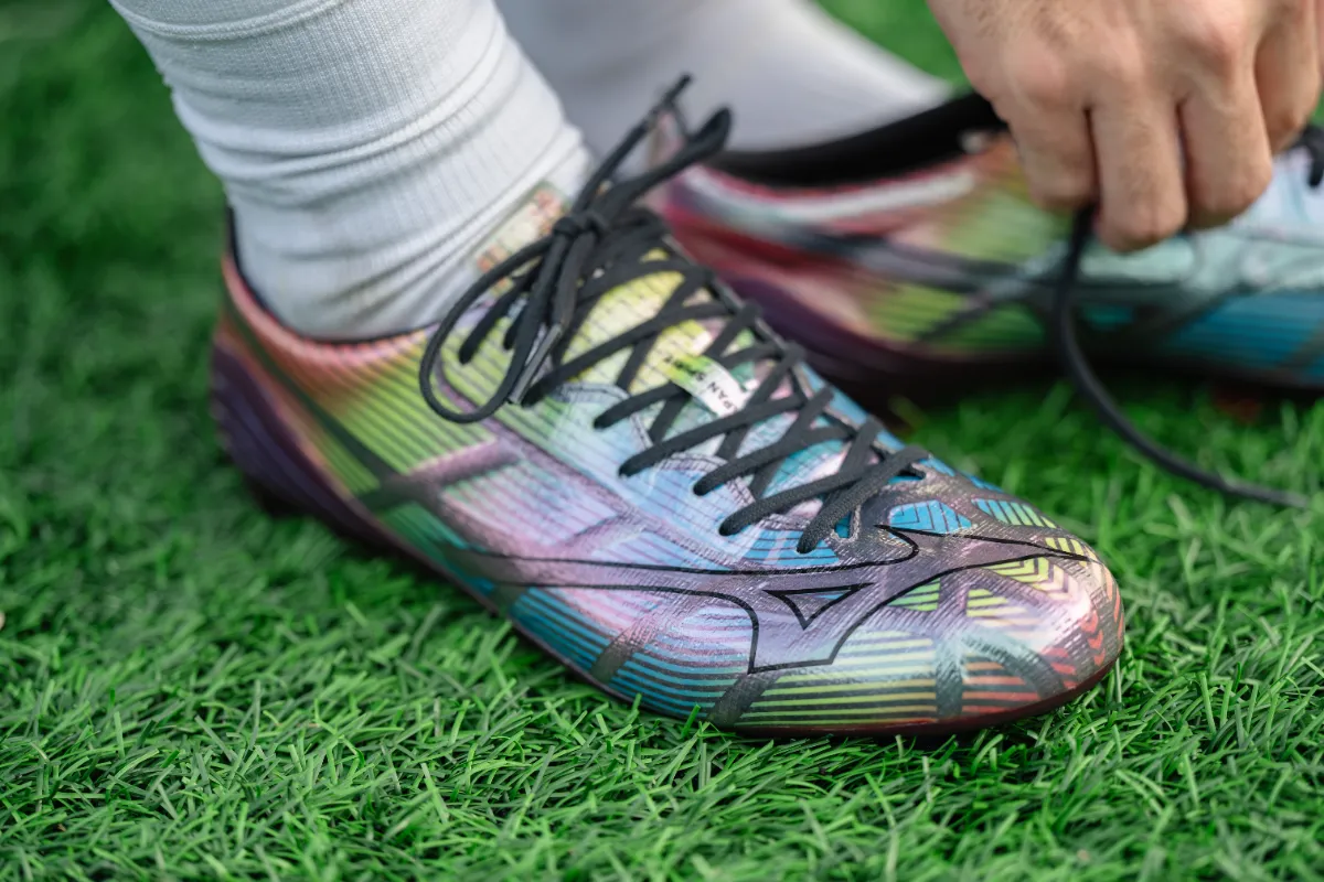 スピードは、新次元へ。ミズノアルファ 2 ティザーモデルが登場