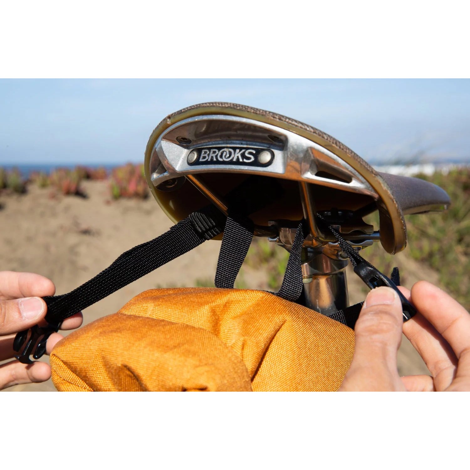 OUTER SHELL ADVENTURE / Rolltop Saddlebag – 京都の自転車屋 CYCLE