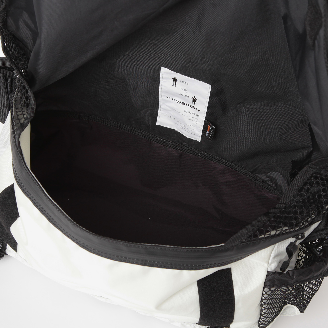 and wander / アンドワンダー | 20L messenger bag - white | 通販