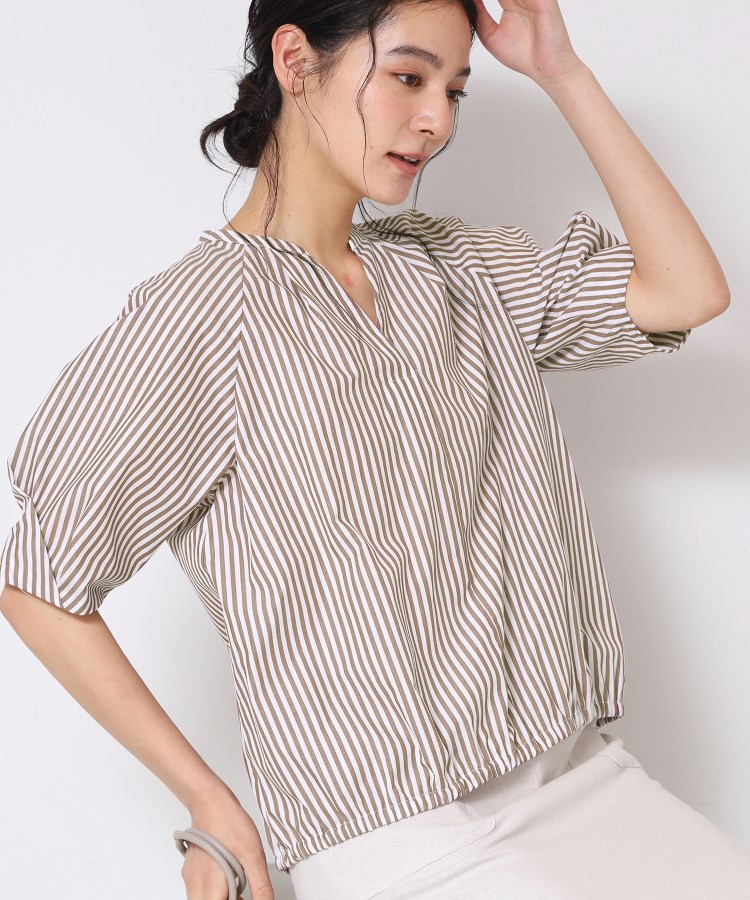 洗える・4サイズ展開】パフスリーブ五分袖ブラウス（XS～L）（シャツ