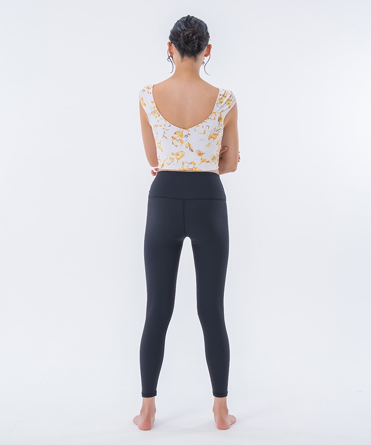 SUKALA】クロップドタンク＆レギンスセットアップ: ヨガウェアLAVA公式