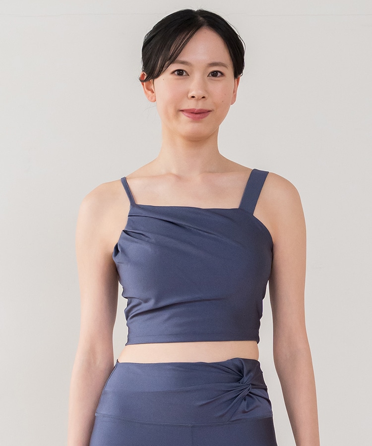 ハルル】SUKALA シャインストレッチアシンメトリーブラトップレギンス